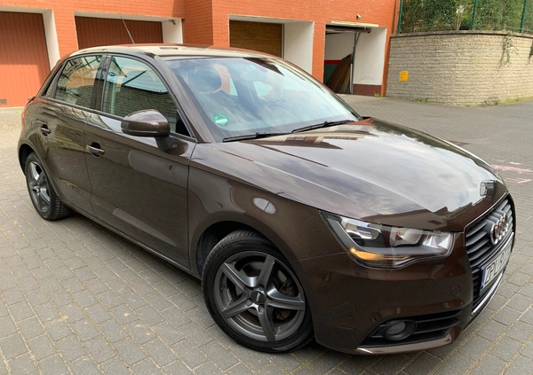 Audi A1 cena 43900 przebieg: 88000, rok produkcji 2012 z Szczecin małe 326